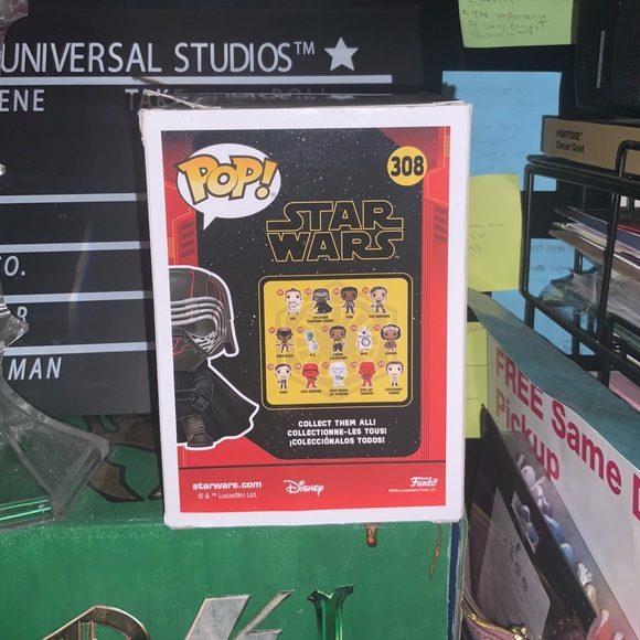 STAR WARS: Kylo Ren Funko Pop - Picture 3 of 5